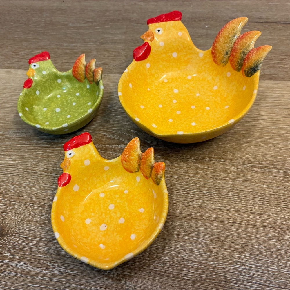 VIETRI Italian Ceramic Hen Bowl Set of 3 Yellow Polka Dot Made in Italy